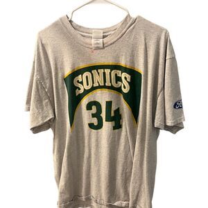 Gildan Men's Grey and Green T-shirt